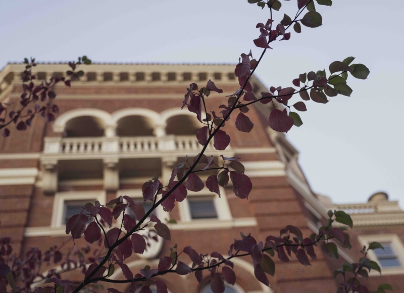 Weatherford Hall, OSU. (Oregon Stater magazine)